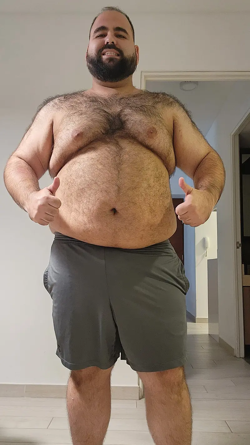 Renzo giving thumbs up while shirtless at 278lbs (126kg), May 2024