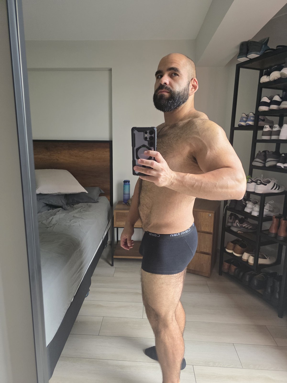 Renzo V-taper side view — January 2026